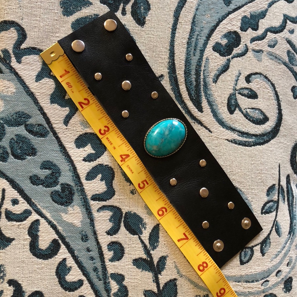 Back in stock!One more now in stock 🇺🇸Made in 🇺🇸 Turquoise Leather Bracelet - Picture 2 of 6